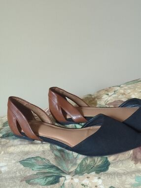 Merona Two-Tone Pointed Flats in Black and Brown